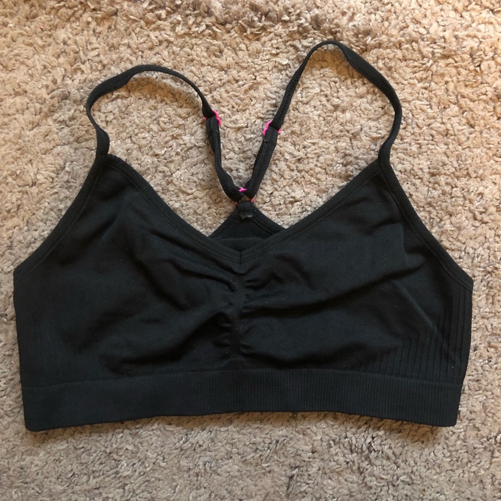 Black sports bra